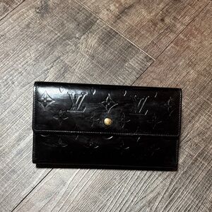 Louis Vuitton Black Vernis Monogram Wallet